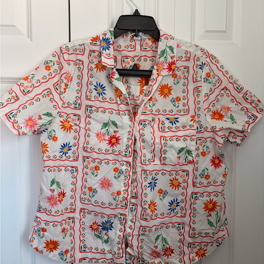 Old Navy Floral Patchwork Women’s pajamas camp shirt and shorts